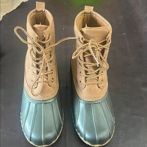 Stylish Tan and Green Boat Shoes